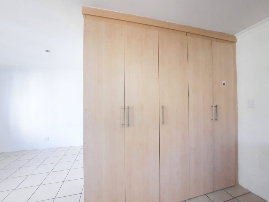 To Let 1 Bedroom Property for Rent in Wilgeheuwel Gauteng