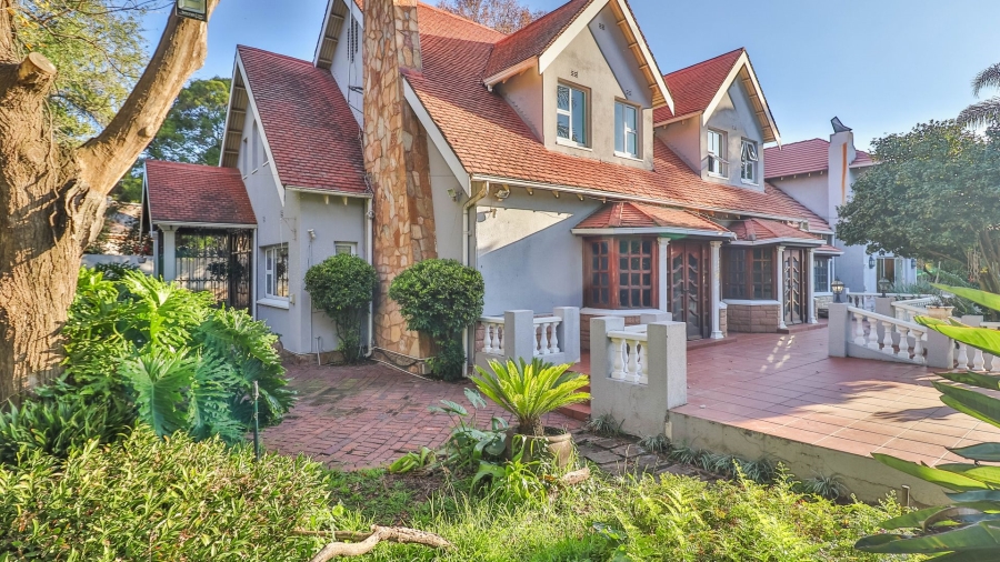 6 Bedroom Property for Sale in Lambton Gauteng