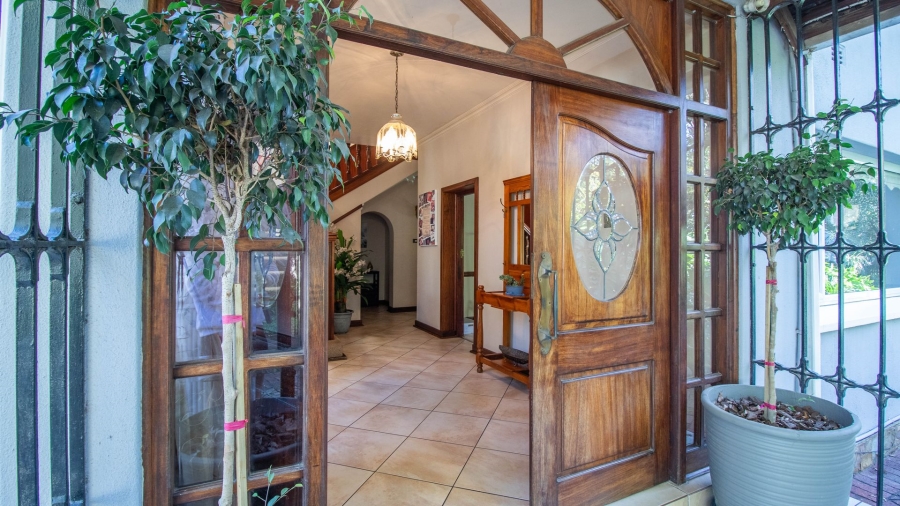 6 Bedroom Property for Sale in Lambton Gauteng