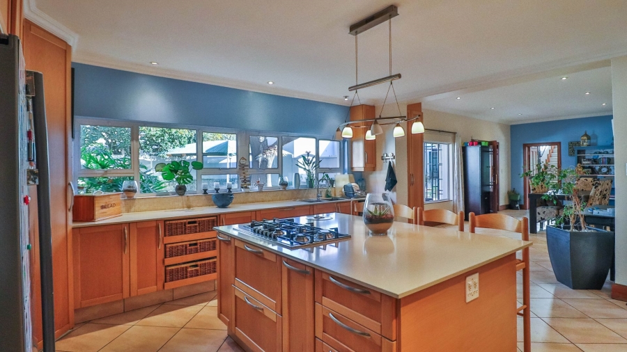 6 Bedroom Property for Sale in Lambton Gauteng