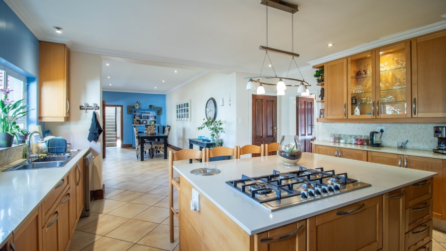 6 Bedroom Property for Sale in Lambton Gauteng