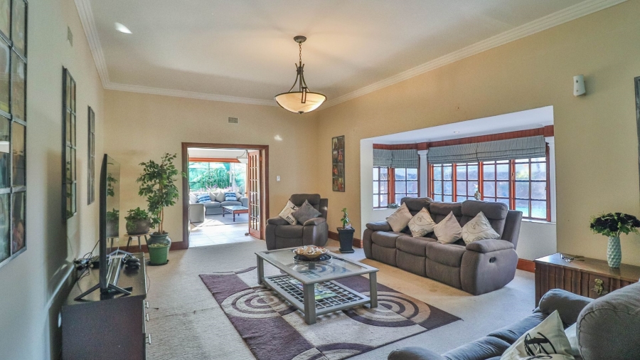 6 Bedroom Property for Sale in Lambton Gauteng