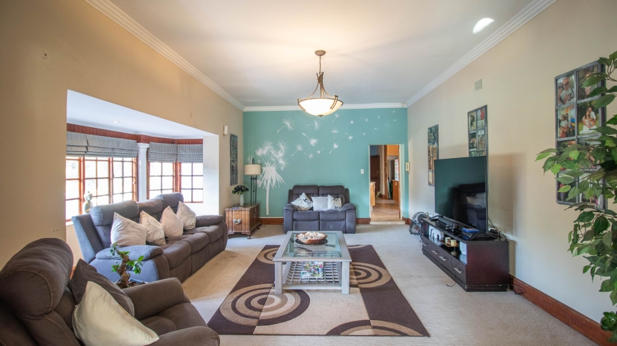 6 Bedroom Property for Sale in Lambton Gauteng