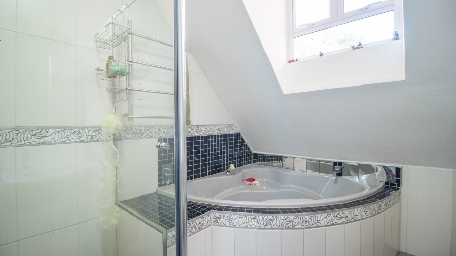 6 Bedroom Property for Sale in Lambton Gauteng