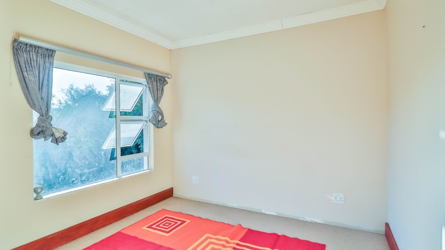 6 Bedroom Property for Sale in Lambton Gauteng