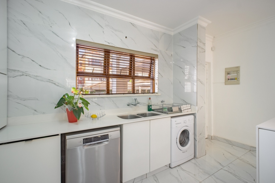 To Let 3 Bedroom Property for Rent in Bryanston Gauteng