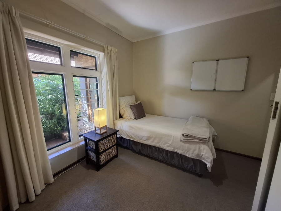 3 Bedroom Property for Sale in Faerie Glen Gauteng