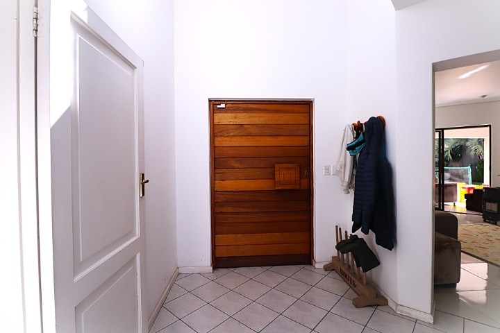 To Let 4 Bedroom Property for Rent in Bryanston Gauteng