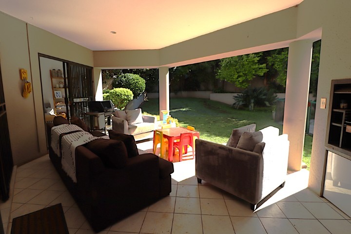 To Let 4 Bedroom Property for Rent in Bryanston Gauteng