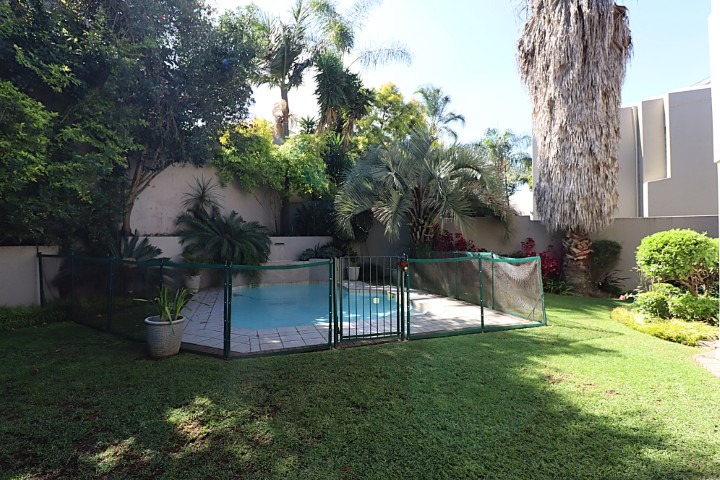 To Let 4 Bedroom Property for Rent in Bryanston Gauteng