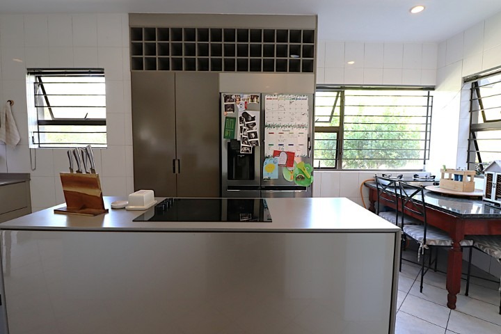 To Let 4 Bedroom Property for Rent in Bryanston Gauteng