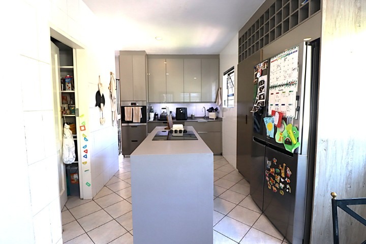 To Let 4 Bedroom Property for Rent in Bryanston Gauteng