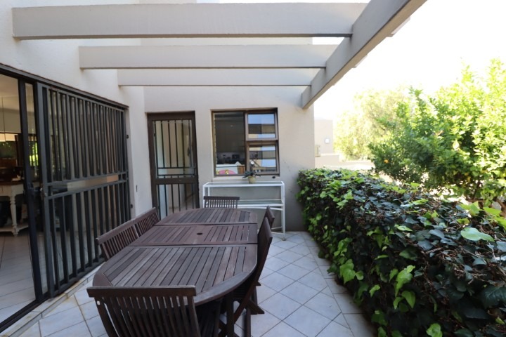 To Let 4 Bedroom Property for Rent in Bryanston Gauteng
