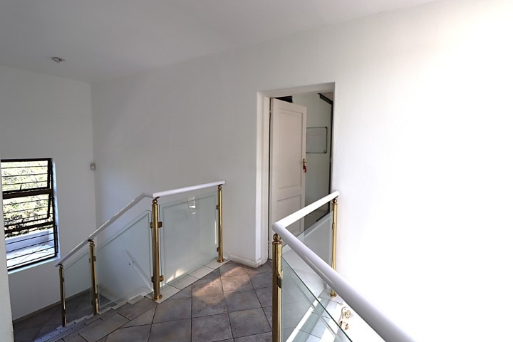 To Let 4 Bedroom Property for Rent in Bryanston Gauteng