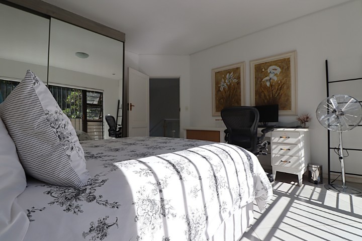To Let 4 Bedroom Property for Rent in Bryanston Gauteng