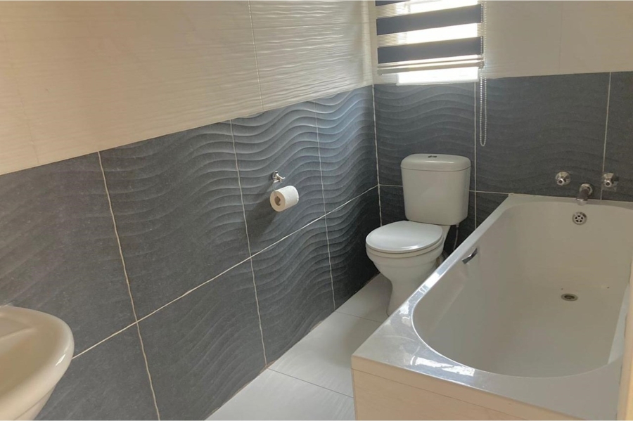 3 Bedroom Property for Sale in Halfway Gardens Gauteng