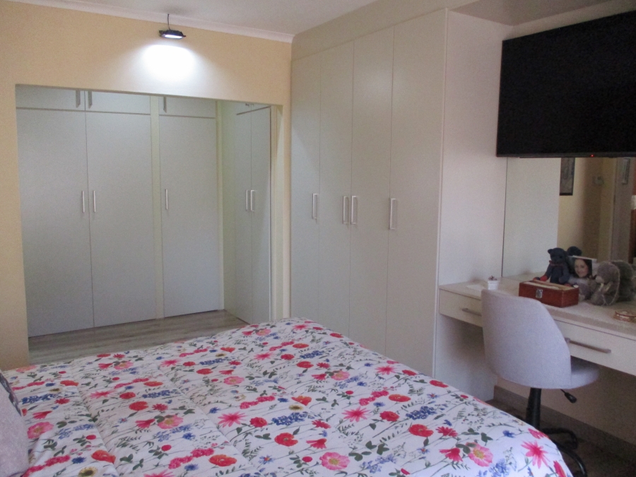 4 Bedroom Property for Sale in Roodekrans Gauteng