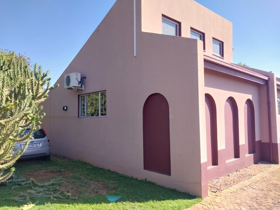 4 Bedroom Property for Sale in Eloffsdal Gauteng