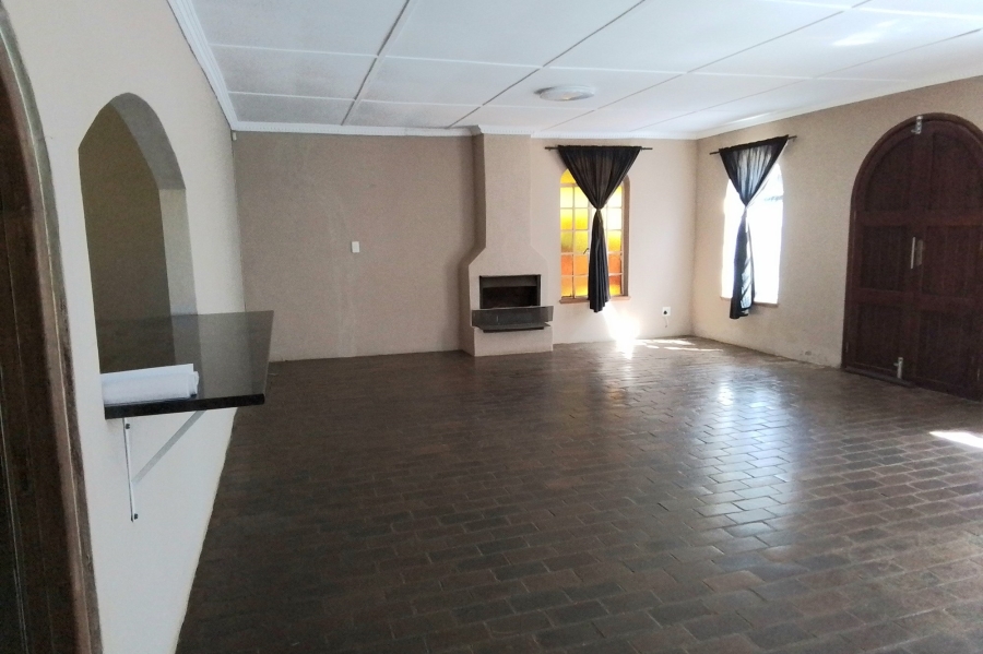 3 Bedroom Property for Sale in Walker Fruit Farms Gauteng