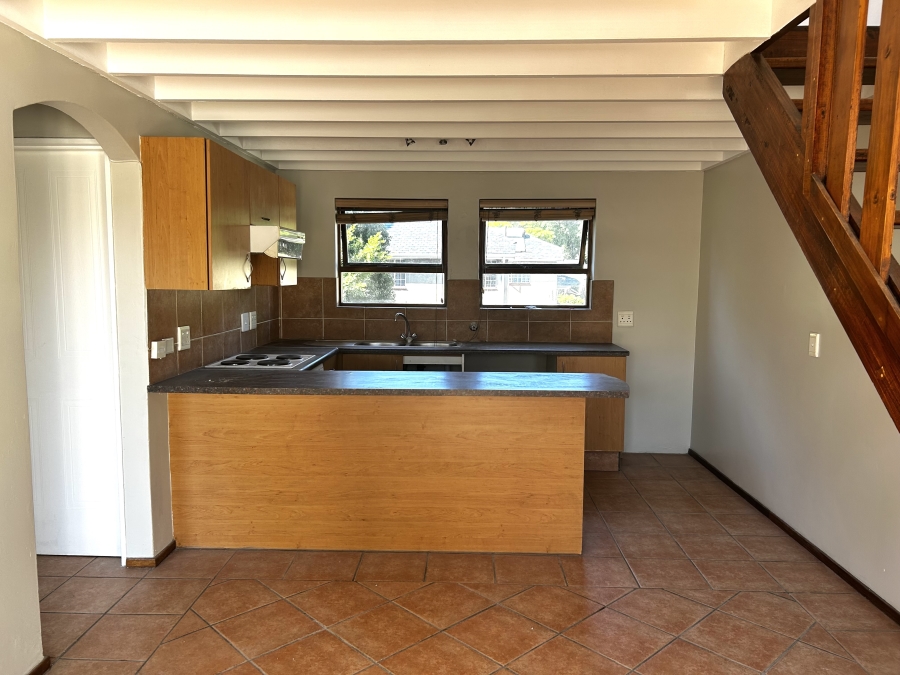 To Let 1 Bedroom Property for Rent in Waverley Gauteng