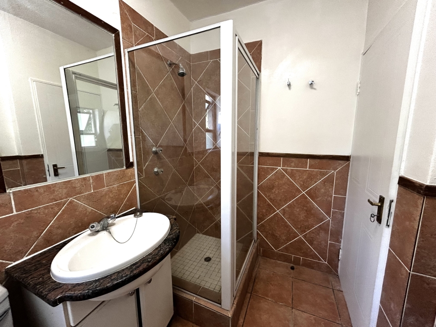 To Let 1 Bedroom Property for Rent in Waverley Gauteng