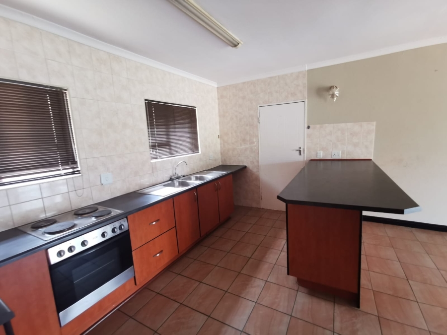 4 Bedroom Property for Sale in Brackenhurst Gauteng