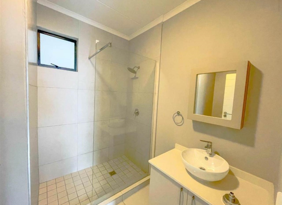 To Let 2 Bedroom Property for Rent in Midridge Park Gauteng