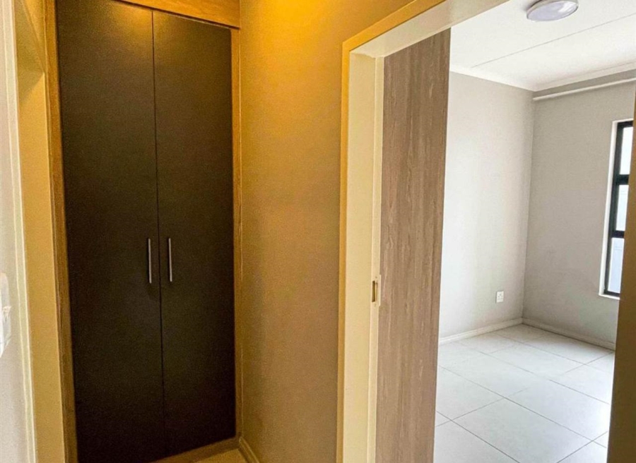 To Let 2 Bedroom Property for Rent in Midridge Park Gauteng