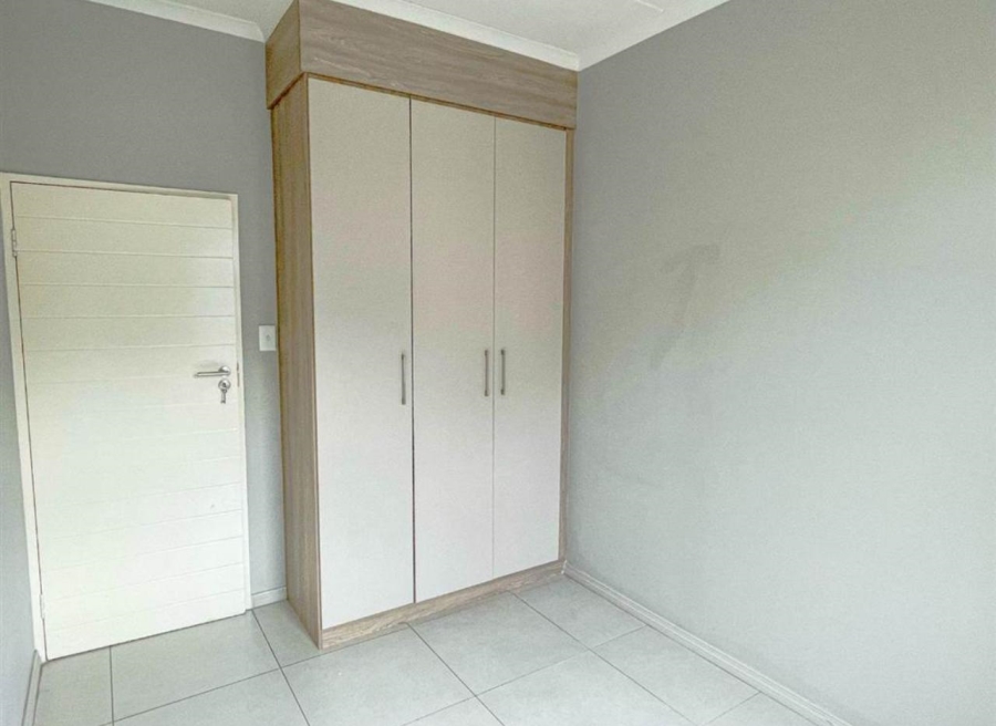 To Let 2 Bedroom Property for Rent in Midridge Park Gauteng