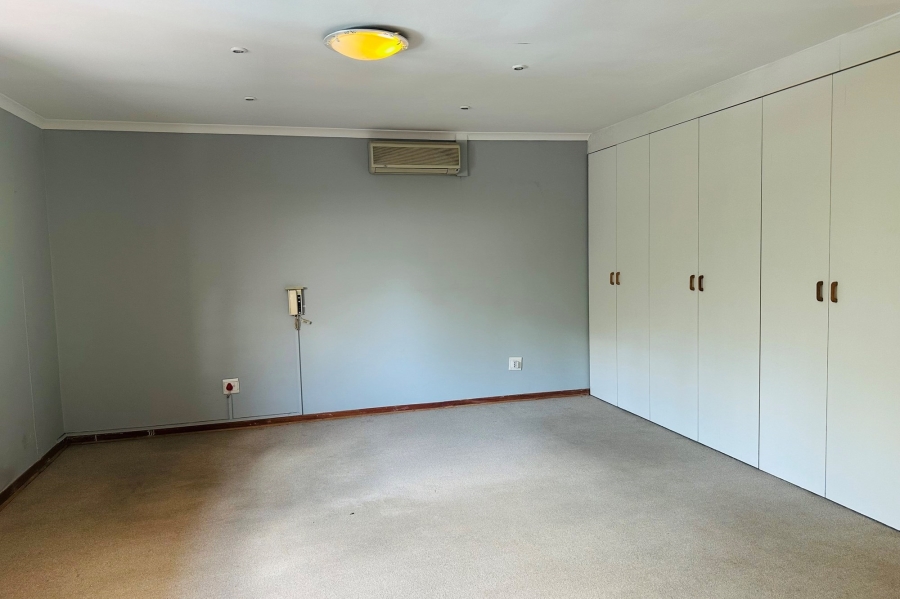 To Let 0 Bedroom Property for Rent in Linden Gauteng