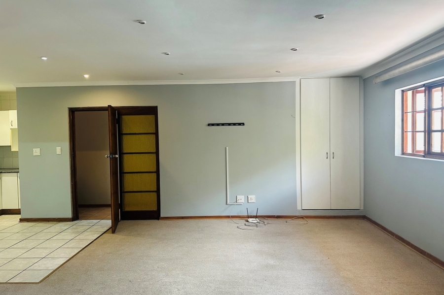 To Let 0 Bedroom Property for Rent in Linden Gauteng