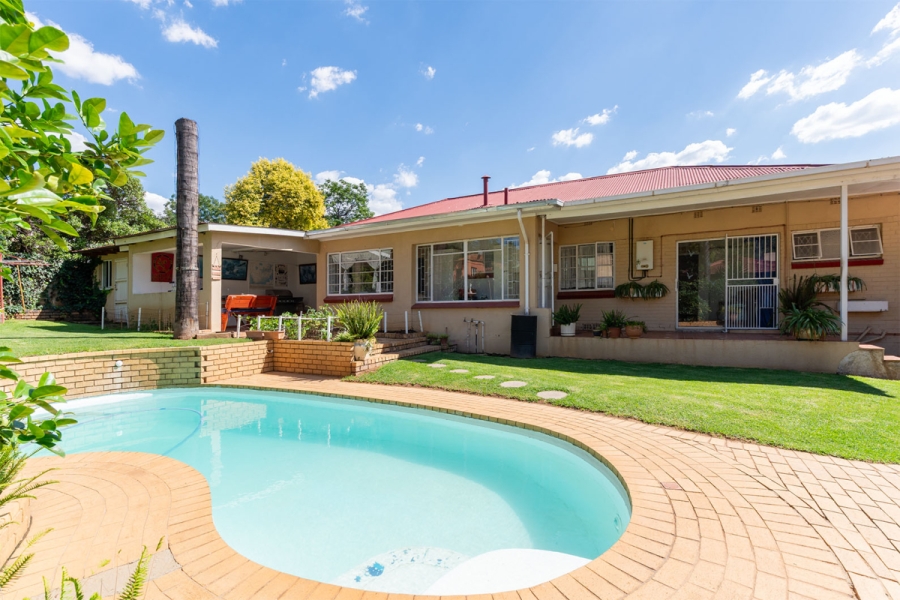 4 Bedroom Property for Sale in Edenvale Central Gauteng