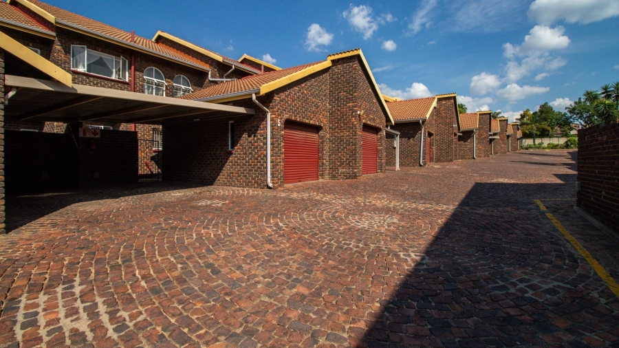 To Let 2 Bedroom Property for Rent in Norkem Park Gauteng