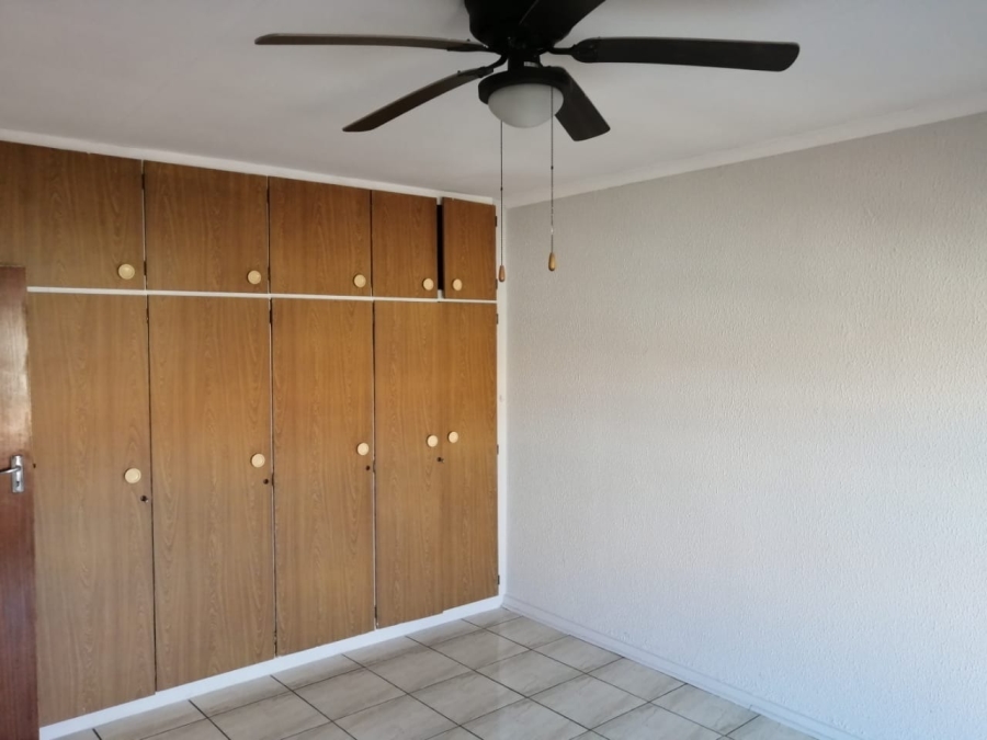 To Let 2 Bedroom Property for Rent in Norkem Park Gauteng