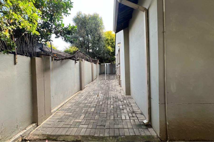 To Let 2 Bedroom Property for Rent in North Riding Gauteng