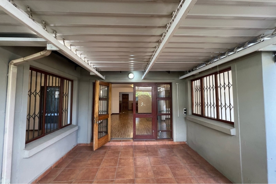 To Let 2 Bedroom Property for Rent in North Riding Gauteng
