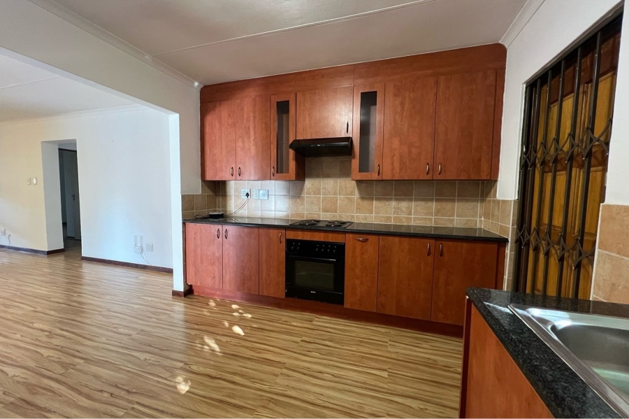 To Let 2 Bedroom Property for Rent in North Riding Gauteng
