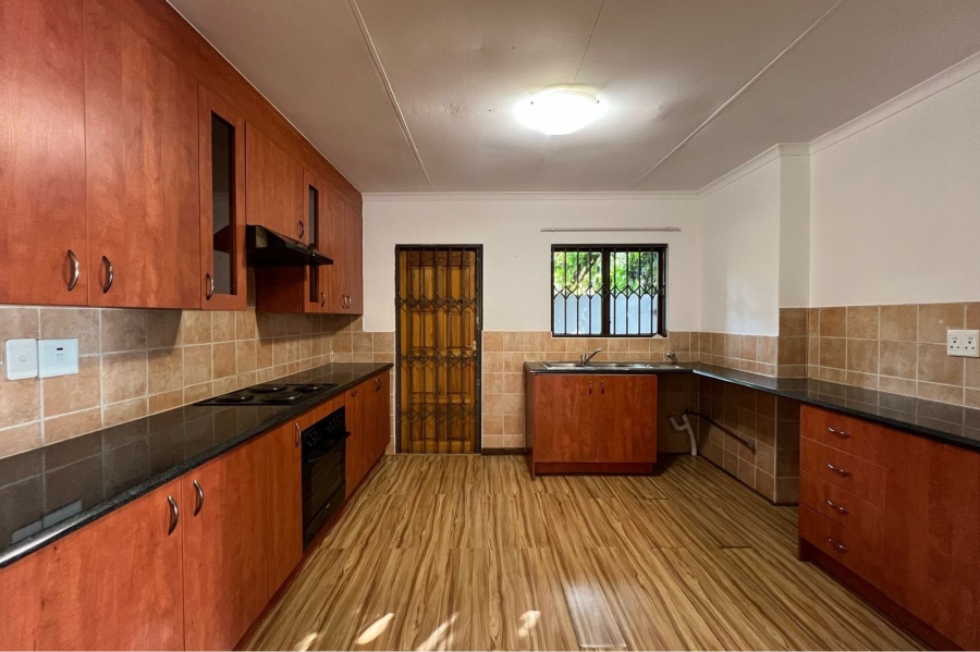 To Let 2 Bedroom Property for Rent in North Riding Gauteng