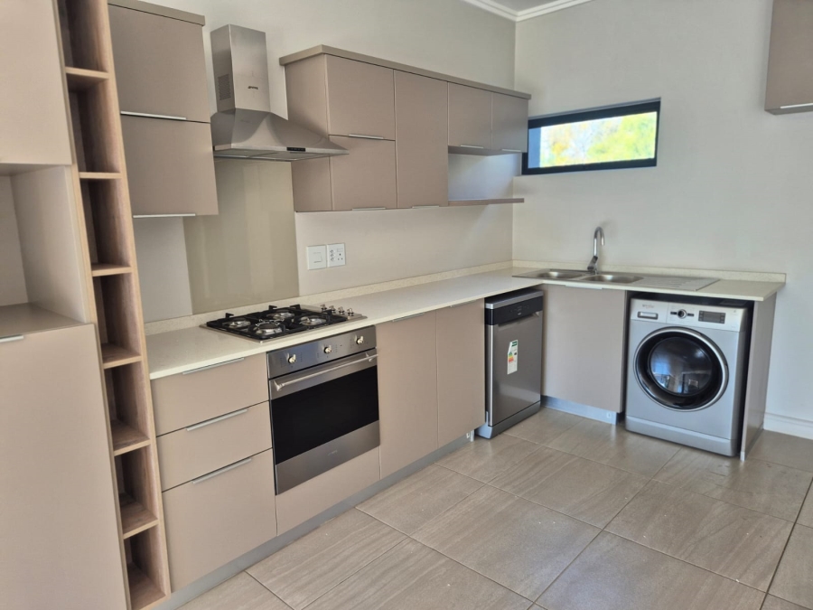 To Let 2 Bedroom Property for Rent in Bryanston Gauteng