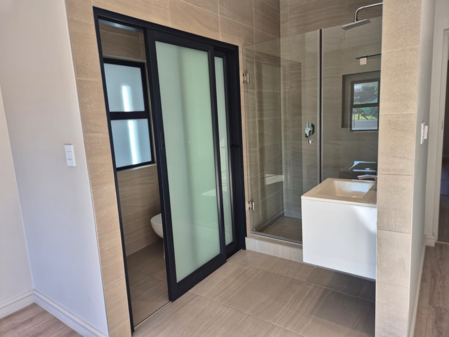 To Let 2 Bedroom Property for Rent in Bryanston Gauteng