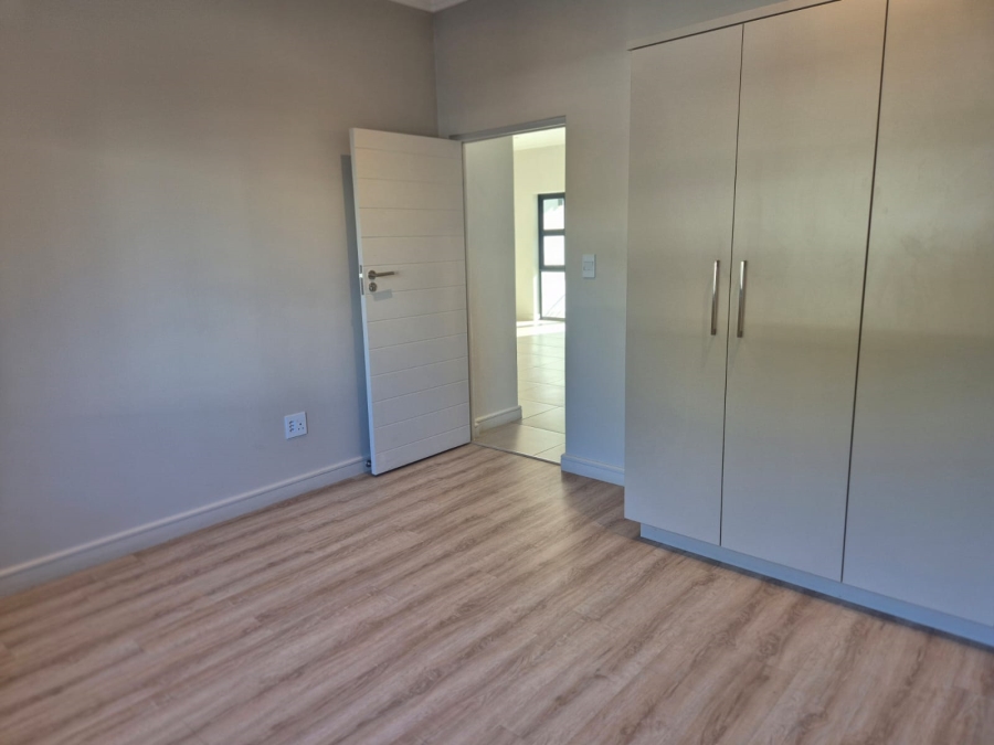 To Let 2 Bedroom Property for Rent in Bryanston Gauteng