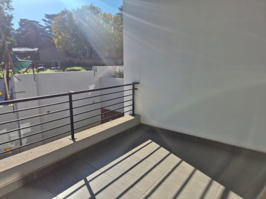To Let 2 Bedroom Property for Rent in Bryanston Gauteng