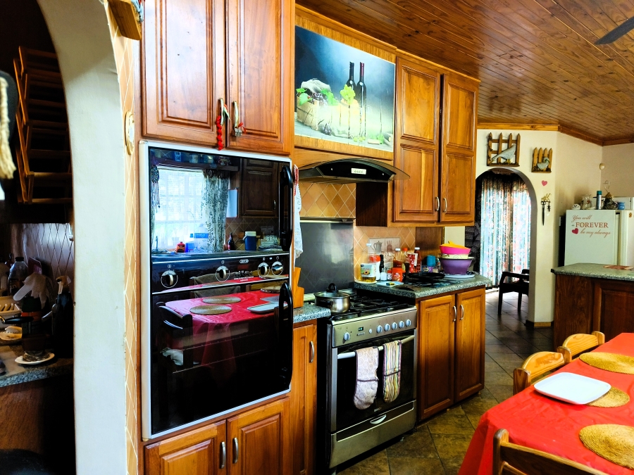 6 Bedroom Property for Sale in Rayton Gauteng