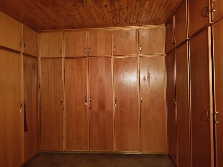6 Bedroom Property for Sale in Rayton Gauteng