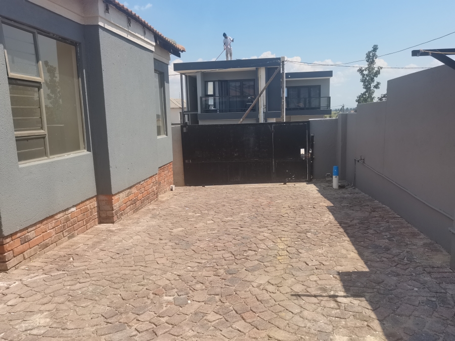 3 Bedroom Property for Sale in Cosmo City Gauteng