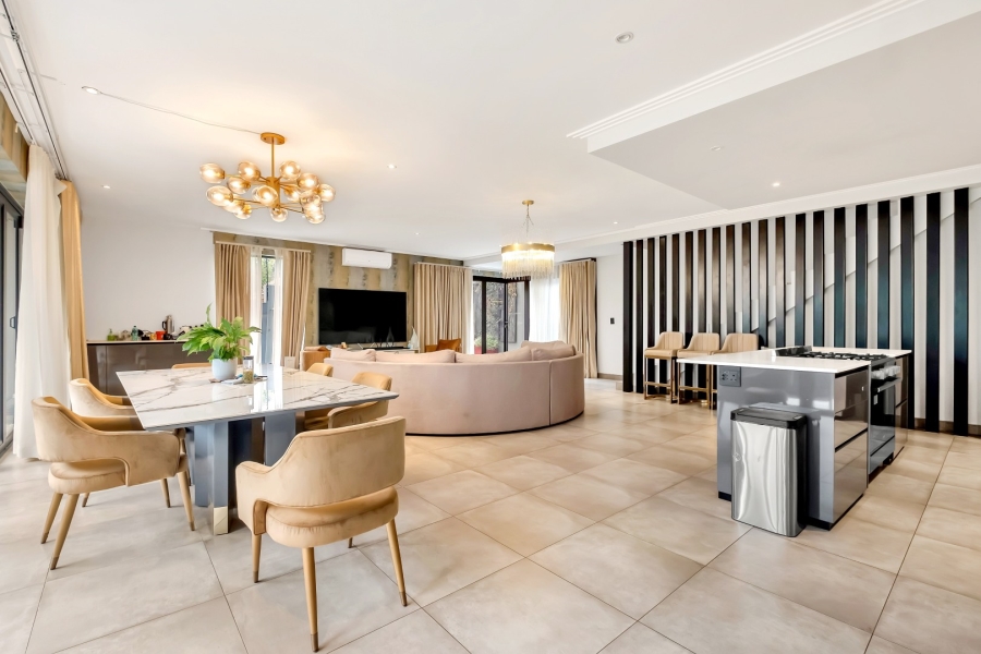 To Let 4 Bedroom Property for Rent in Sandown Gauteng