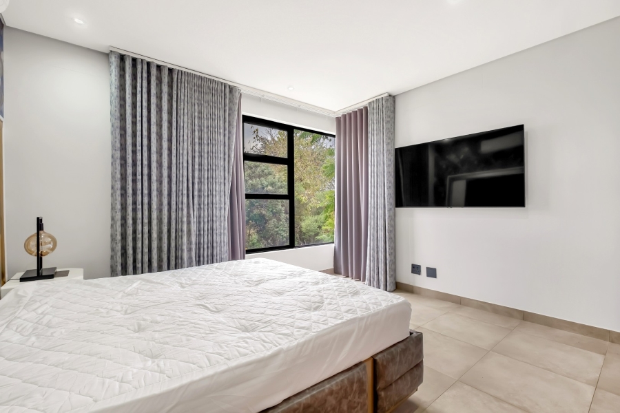To Let 4 Bedroom Property for Rent in Sandown Gauteng