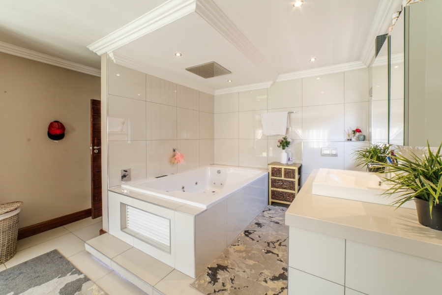 3 Bedroom Property for Sale in Bartlett Gauteng