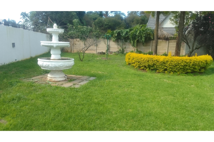 To Let 4 Bedroom Property for Rent in Glen Marais Gauteng