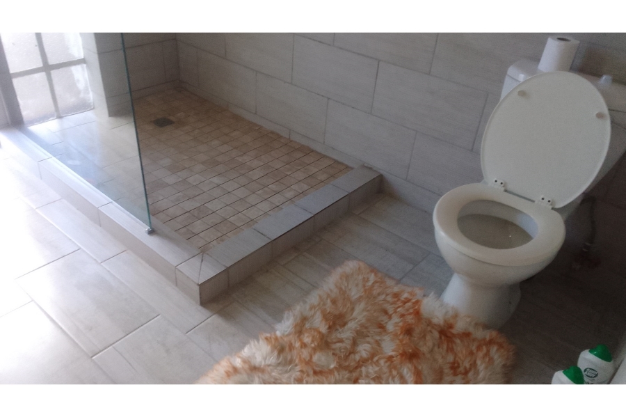 To Let 4 Bedroom Property for Rent in Glen Marais Gauteng